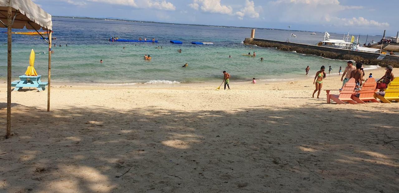 Mactan Newtown Condo With Garden And Ocean View 8Newtown Blvd Lapu-Lapu City Exterior photo