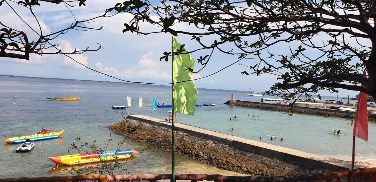 Mactan Newtown Condo With Garden And Ocean View 8Newtown Blvd Lapu-Lapu City Exterior photo